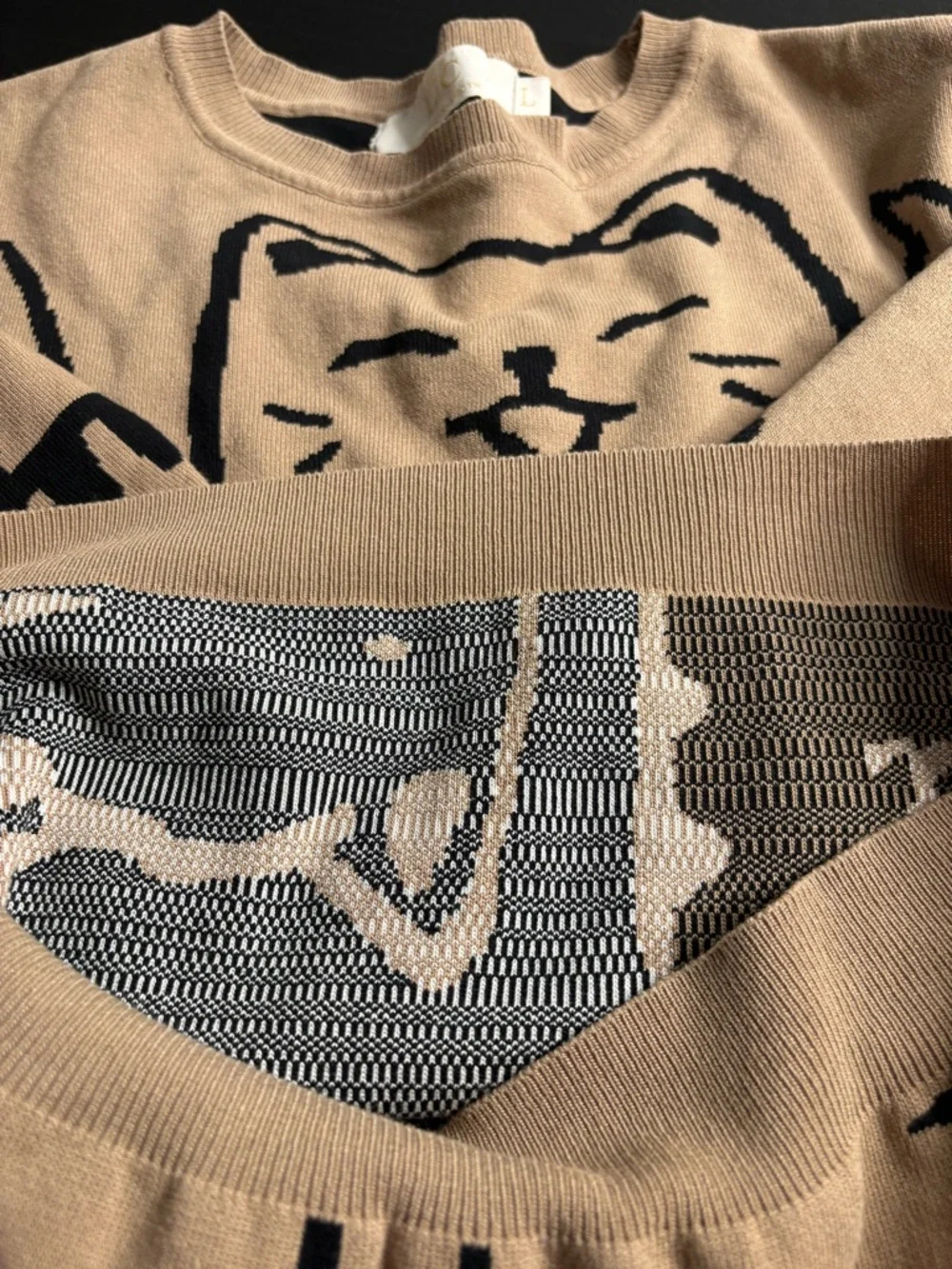 🤍Cute Cat Pattern Sweater - Beige by Lizette Collection size L